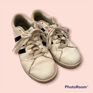 Womens Adidas Tennis Shoe - Size 7.5